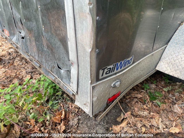 5NHUTW422KF714815 Continental Cargo Box Trailer