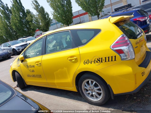 40062781 :رقم المزاد ، JTDZN3EU4JJ075575 vin ، 2018 Toyota Prius V مزاد بيع