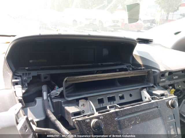 40062781 :رقم المزاد ، JTDZN3EU4JJ075575 vin ، 2018 Toyota Prius V مزاد بيع