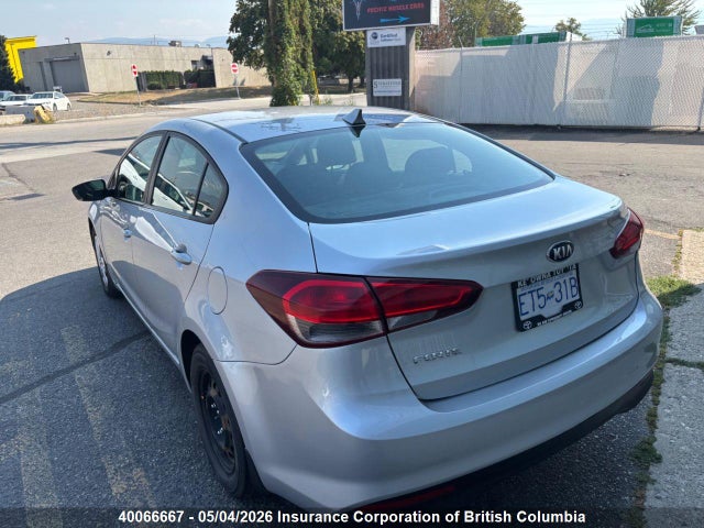 3KPFK4A72JE188374 KIA Forte