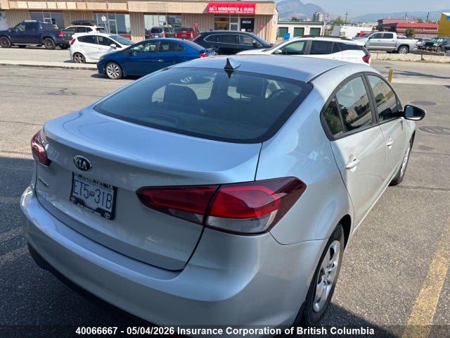 3KPFK4A72JE188374 KIA Forte