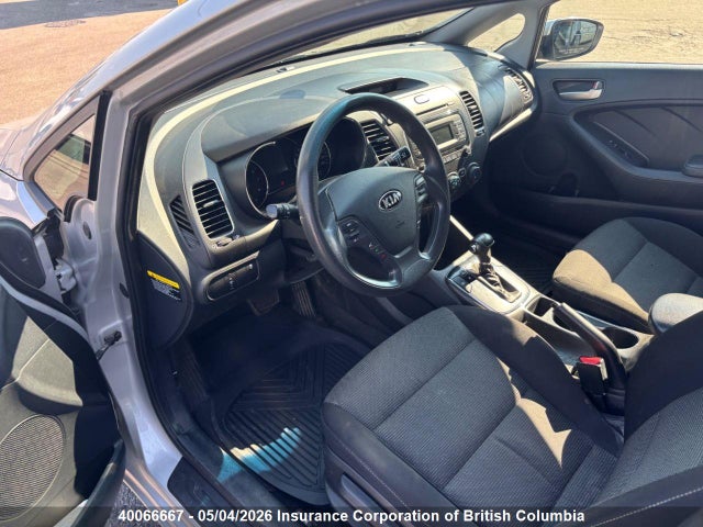 3KPFK4A72JE188374 KIA Forte