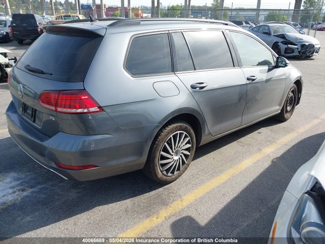 3VWD17AU7JM760043 Volkswagen Golf