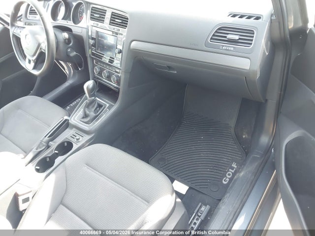 3VWD17AU7JM760043 Volkswagen Golf
