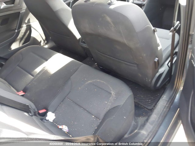 3VWD17AU7JM760043 Volkswagen Golf