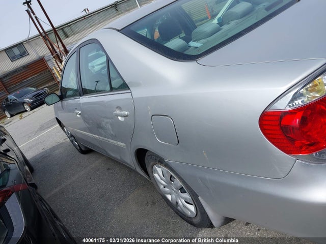 40061175 :رقم المزاد ، 4T1BE32K65U064839 vin ، 2005 Toyota Camry Le/xle/se مزاد بيع