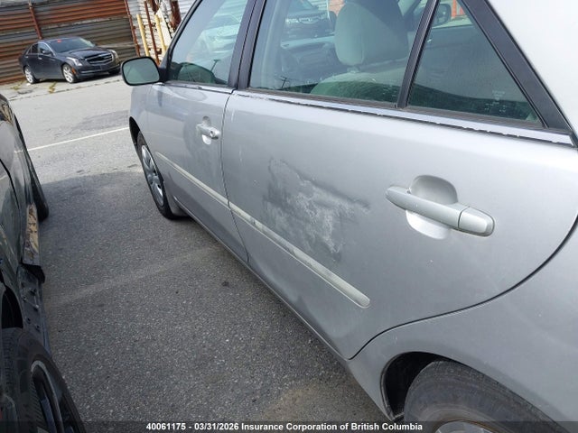 40061175 :رقم المزاد ، 4T1BE32K65U064839 vin ، 2005 Toyota Camry Le/xle/se مزاد بيع