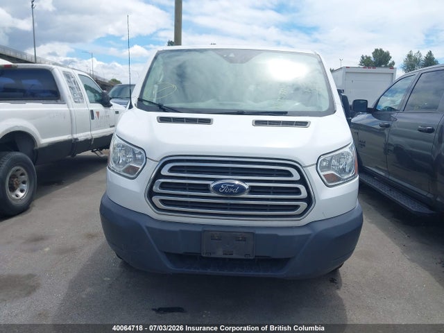 40064718 :رقم المزاد ، 1FTYE1YM0FKA98185 vin ، 2015 Ford Transit T-150 مزاد بيع