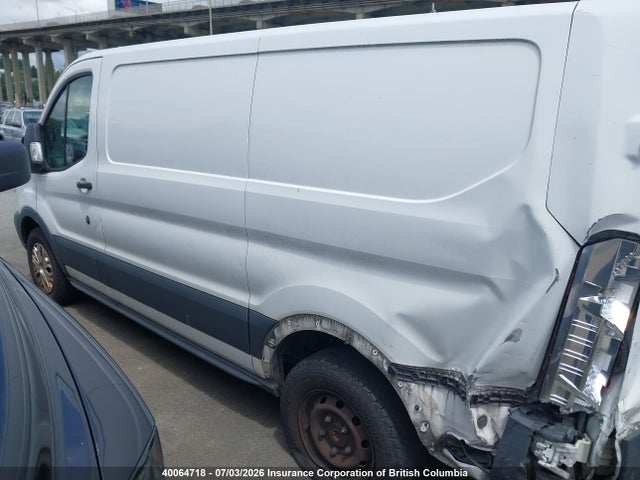 40064718 :رقم المزاد ، 1FTYE1YM0FKA98185 vin ، 2015 Ford Transit T-150 مزاد بيع
