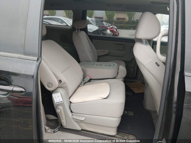 2015 Kia Sedona Lx მანქანა იყიდება აუქციონზე, vin: KNDMB5C14F6013806, აუქციონის ნომერი: 40062920