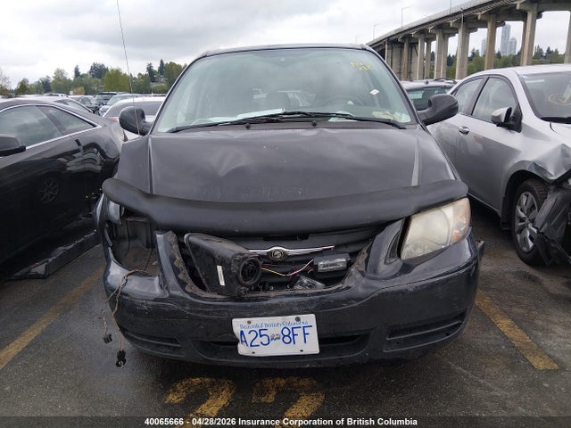 40065666 :رقم المزاد ، 1A4GP45R66B745982 vin ، 2006 Chrysler Town & Country مزاد بيع