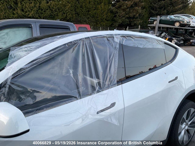 Продажа на аукционе авто 2023 Tesla Model Y, vin: LRWYGDFD5PC905002, номер лота: 40066829