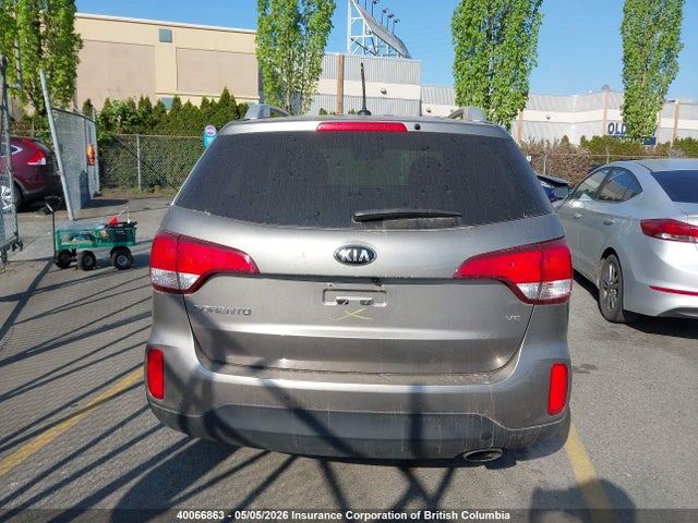Продажа на аукционе авто 2015 Kia Sorento Lx, vin: 5XYKT4A70FG626959, номер лота: 40066863