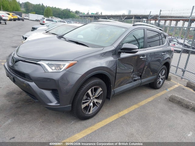40066901 :رقم المزاد ، 2T3BFREV1JW790177 vin ، 2018 Toyota Rav4 مزاد بيع