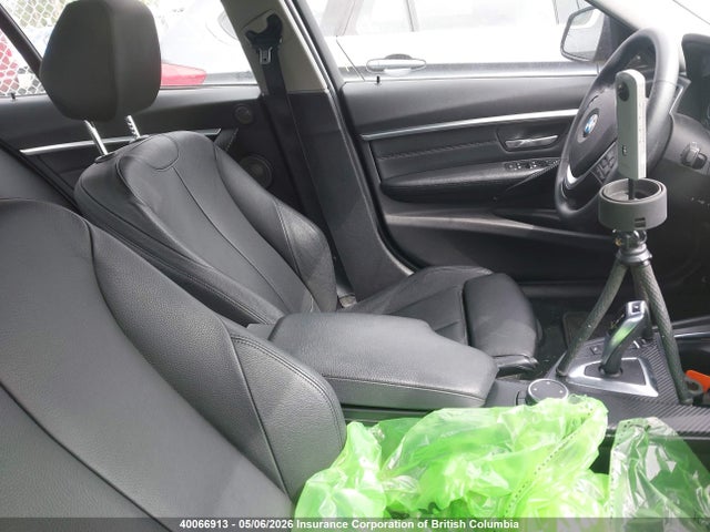 WBA8E5G51HNU22731 BMW 320i