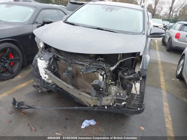 40044206 :رقم المزاد ، 2T3BFREV9JW727618 vin ، 2018 Toyota Rav4 Le مزاد بيع