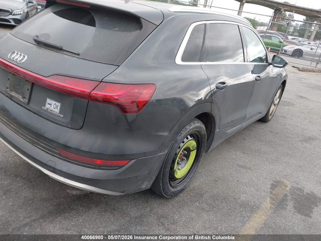 WA1VAAGE1KB012914 Audi E-tron Prestige
