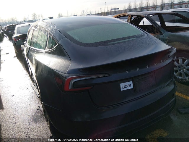 40047126 :رقم المزاد ، LRW3E7FA1RC263114 vin ، 2024 Tesla Model 3 مزاد بيع