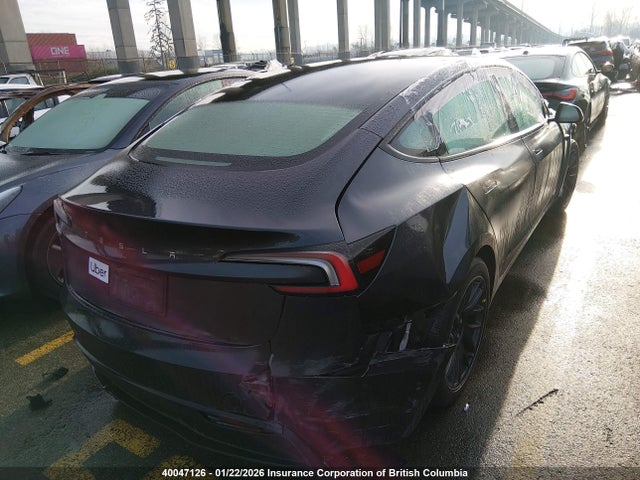 40047126 :رقم المزاد ، LRW3E7FA1RC263114 vin ، 2024 Tesla Model 3 مزاد بيع