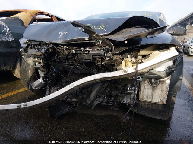 40047126 :رقم المزاد ، LRW3E7FA1RC263114 vin ، 2024 Tesla Model 3 مزاد بيع