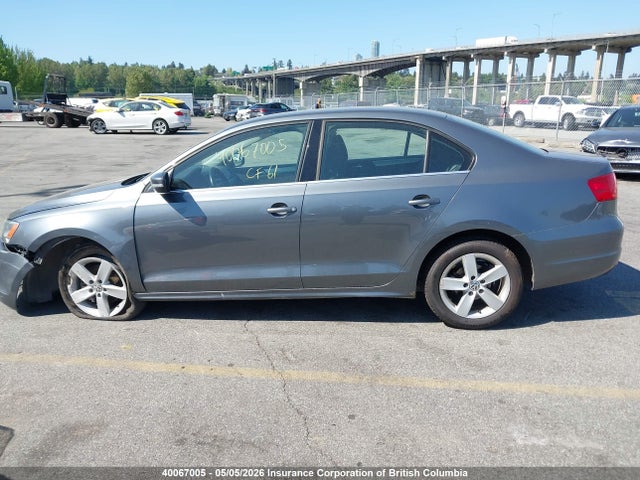 2013 Volkswagen Jetta მანქანა იყიდება აუქციონზე, vin: 3VWDL7AJ6DM378736, აუქციონის ნომერი: 40067005