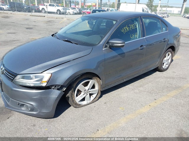 2013 Volkswagen Jetta მანქანა იყიდება აუქციონზე, vin: 3VWDL7AJ6DM378736, აუქციონის ნომერი: 40067005