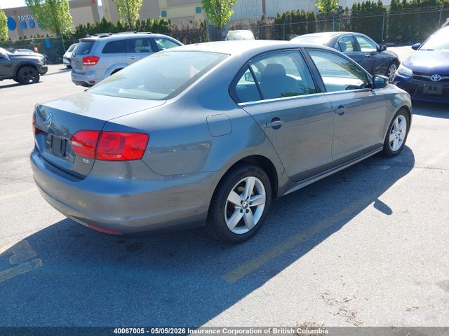 2013 Volkswagen Jetta მანქანა იყიდება აუქციონზე, vin: 3VWDL7AJ6DM378736, აუქციონის ნომერი: 40067005