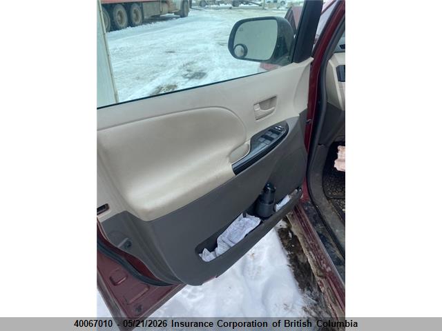 2011 Toyota Sienna Le მანქანა იყიდება აუქციონზე, vin: 5TDKK3DC0BS057064, აუქციონის ნომერი: 40067010
