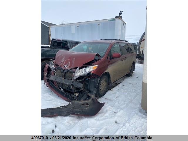 2011 Toyota Sienna Le მანქანა იყიდება აუქციონზე, vin: 5TDKK3DC0BS057064, აუქციონის ნომერი: 40067010