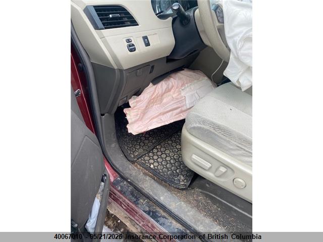 2011 Toyota Sienna Le მანქანა იყიდება აუქციონზე, vin: 5TDKK3DC0BS057064, აუქციონის ნომერი: 40067010