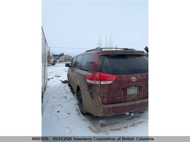 2011 Toyota Sienna Le მანქანა იყიდება აუქციონზე, vin: 5TDKK3DC0BS057064, აუქციონის ნომერი: 40067010