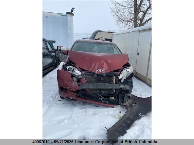 2011 Toyota Sienna Le მანქანა იყიდება აუქციონზე, vin: 5TDKK3DC0BS057064, აუქციონის ნომერი: 40067010