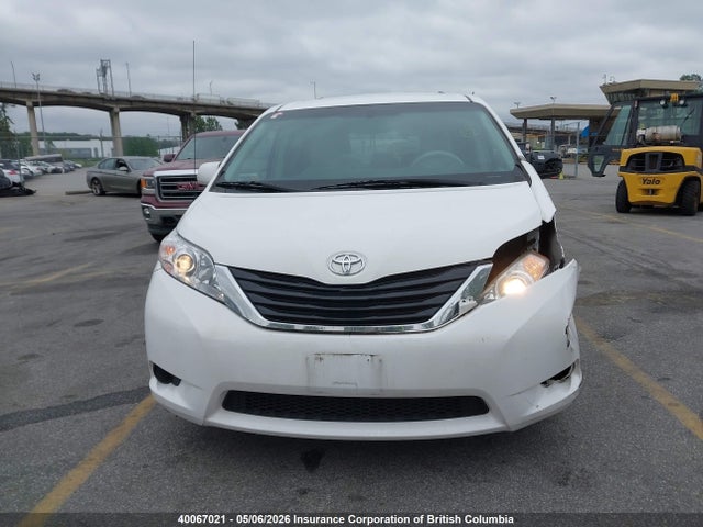 2011 Toyota Sienna Le მანქანა იყიდება აუქციონზე, vin: 5TDKK3DC9BS105192, აუქციონის ნომერი: 40067021