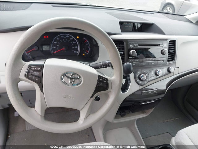 2011 Toyota Sienna Le მანქანა იყიდება აუქციონზე, vin: 5TDKK3DC9BS105192, აუქციონის ნომერი: 40067021