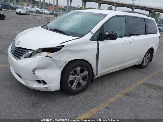 2011 Toyota Sienna Le მანქანა იყიდება აუქციონზე, vin: 5TDKK3DC9BS105192, აუქციონის ნომერი: 40067021