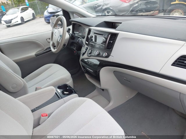 2011 Toyota Sienna Le მანქანა იყიდება აუქციონზე, vin: 5TDKK3DC9BS105192, აუქციონის ნომერი: 40067021