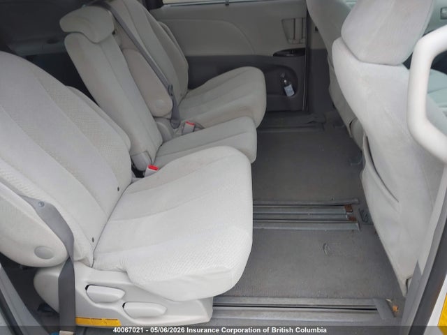 2011 Toyota Sienna Le მანქანა იყიდება აუქციონზე, vin: 5TDKK3DC9BS105192, აუქციონის ნომერი: 40067021