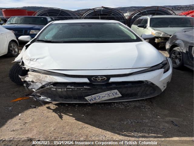 40067023 :رقم المزاد ، 5YFBPMBE8MP152527 vin ، 2021 Toyota Corolla Le مزاد بيع