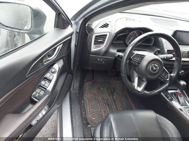 3MZBN1M32JM174085 Mazda 3 Grand Touring