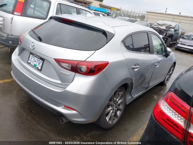 3MZBN1M32JM174085 Mazda 3 Grand Touring