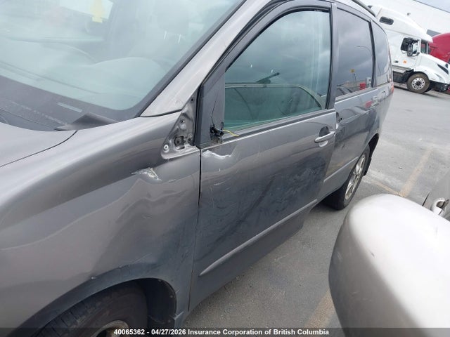 40065362 :رقم المزاد ، 5TDBA23C94S011105 vin ، 2004 Toyota Sienna Le مزاد بيع