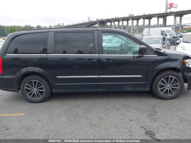 40067051 :رقم المزاد ، 2C4RC1BG5DR764131 vin ، 2013 Chrysler Town & Country Touring مزاد بيع