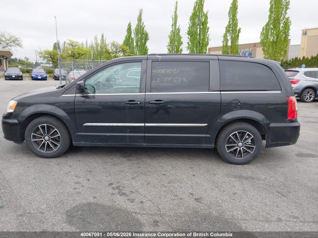 40067051 :رقم المزاد ، 2C4RC1BG5DR764131 vin ، 2013 Chrysler Town & Country Touring مزاد بيع