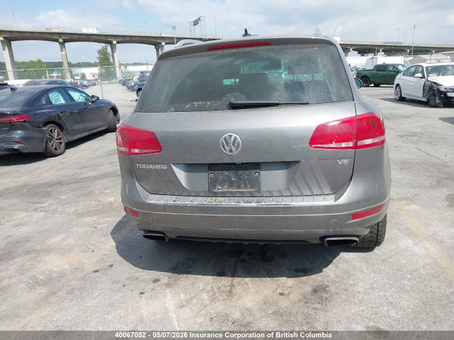 2011 Volkswagen Touareg V6 მანქანა იყიდება აუქციონზე, vin: WVGFF9BP3BD006390, აუქციონის ნომერი: 40067052