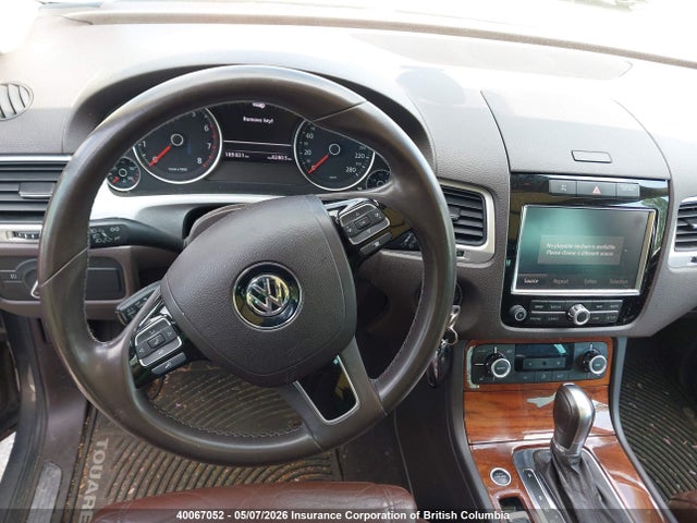 2011 Volkswagen Touareg V6 მანქანა იყიდება აუქციონზე, vin: WVGFF9BP3BD006390, აუქციონის ნომერი: 40067052