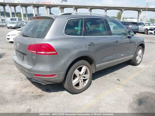 2011 Volkswagen Touareg V6 მანქანა იყიდება აუქციონზე, vin: WVGFF9BP3BD006390, აუქციონის ნომერი: 40067052