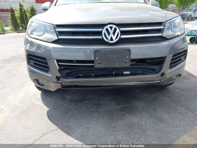 2011 Volkswagen Touareg V6 მანქანა იყიდება აუქციონზე, vin: WVGFF9BP3BD006390, აუქციონის ნომერი: 40067052