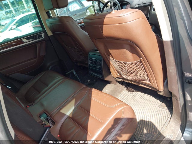 2011 Volkswagen Touareg V6 მანქანა იყიდება აუქციონზე, vin: WVGFF9BP3BD006390, აუქციონის ნომერი: 40067052