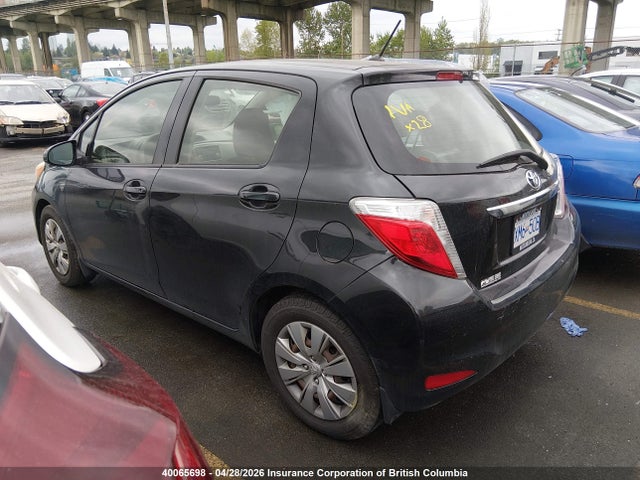 40065698 :رقم المزاد ، JTDKTUD39CD523722 vin ، 2012 Toyota Yaris مزاد بيع