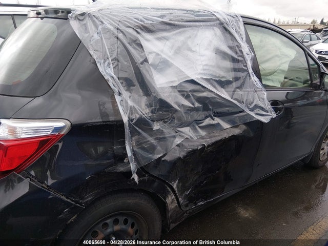 40065698 :رقم المزاد ، JTDKTUD39CD523722 vin ، 2012 Toyota Yaris مزاد بيع